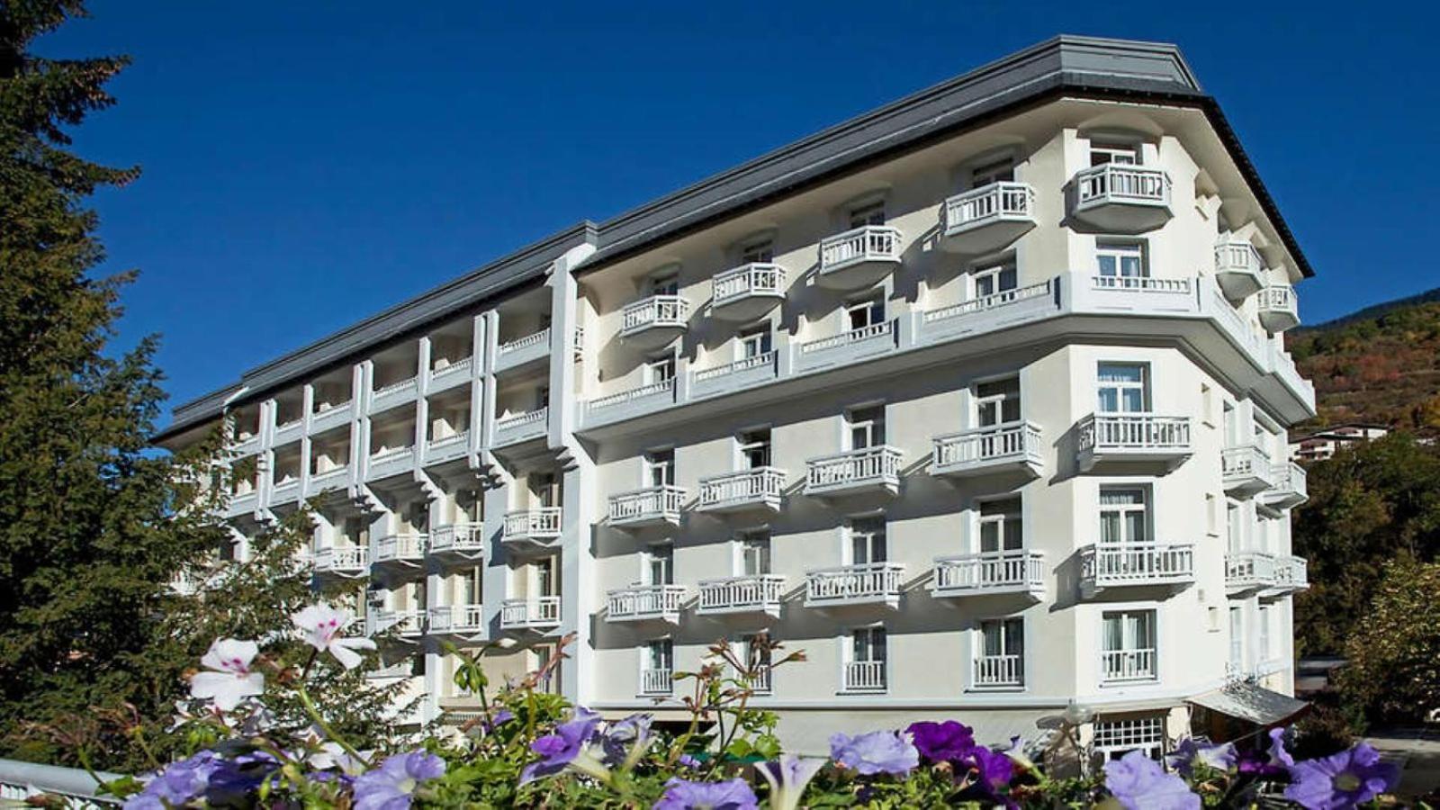 Mercure Les Bains Grand Des Thermes Hotel